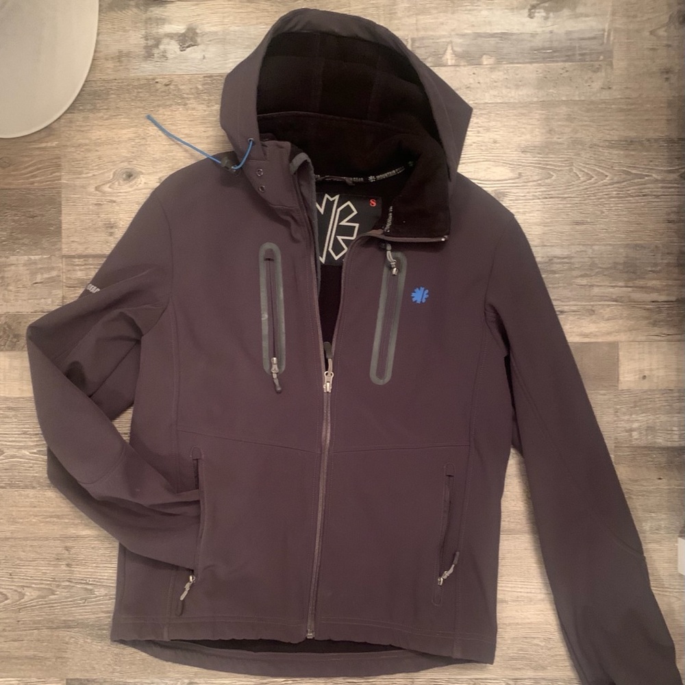 Mountain gear jacket